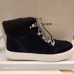 Marc Fisher "Summa" Suede Lace up Sneakers. NIB. Size 9